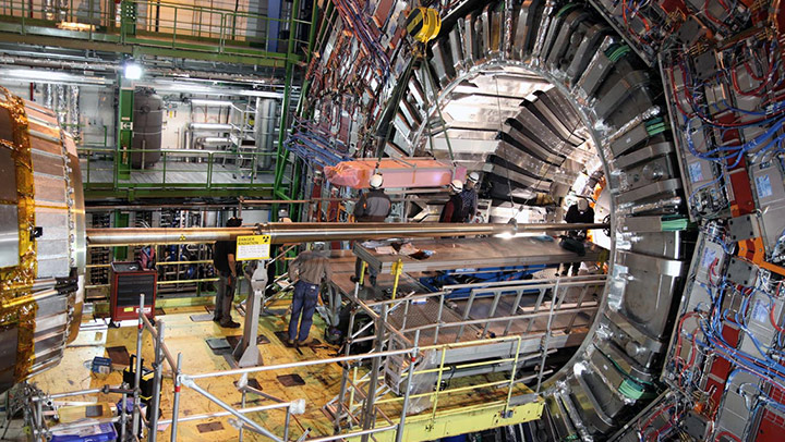 Źródło: CERN, CMS Photos